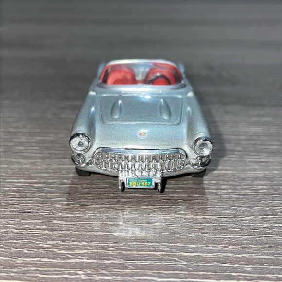 NEW RAY 1967 Chevy Corvette Silver Red Convertible Diecast Model Car 1/43 Scale - Picture 7 of 9